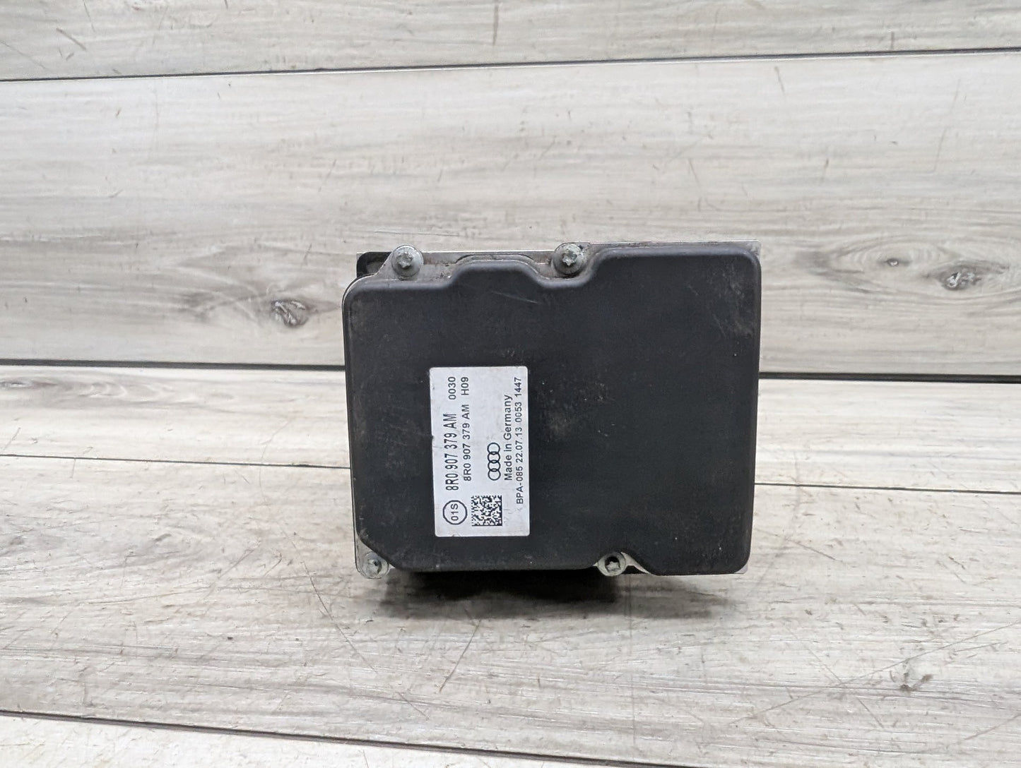 2009 - 2017 Audi Q5 8R ABS Pump Module 8R0907379AM EA888