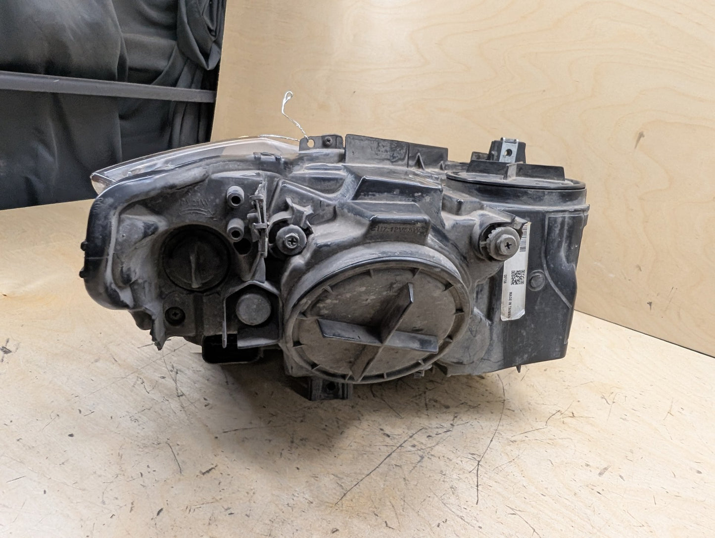 2012-2018 BMW 320i F30 - Front Left Driver Headlight PN: 7338709