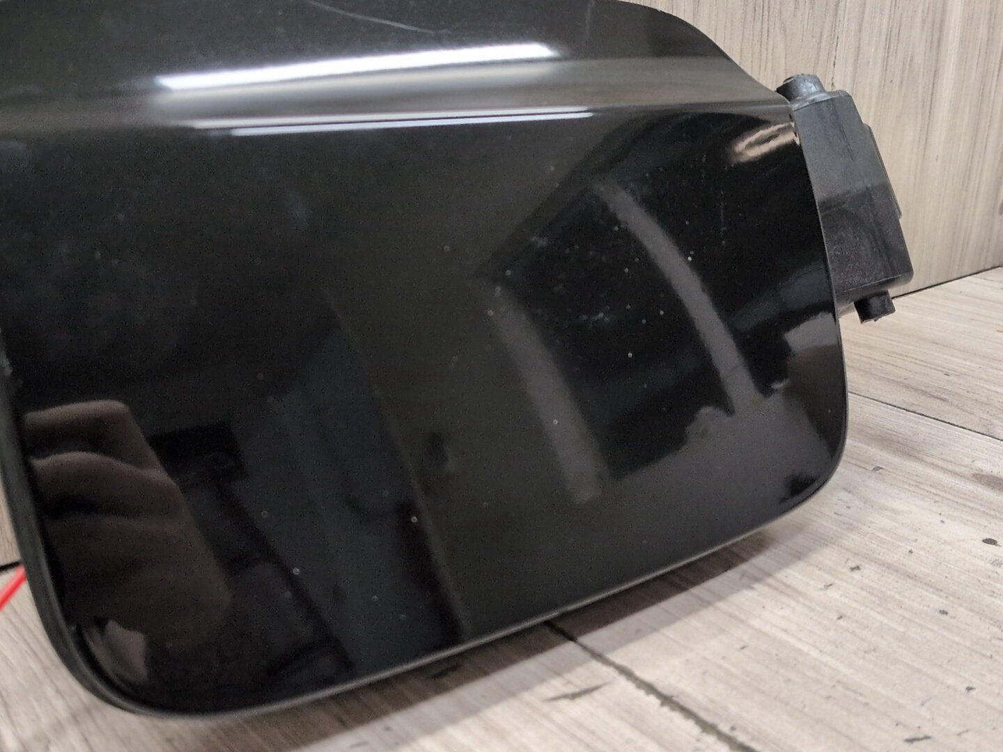 2015-2018 Audi Q3 8U Gas Cover Assembly 8U0809906C