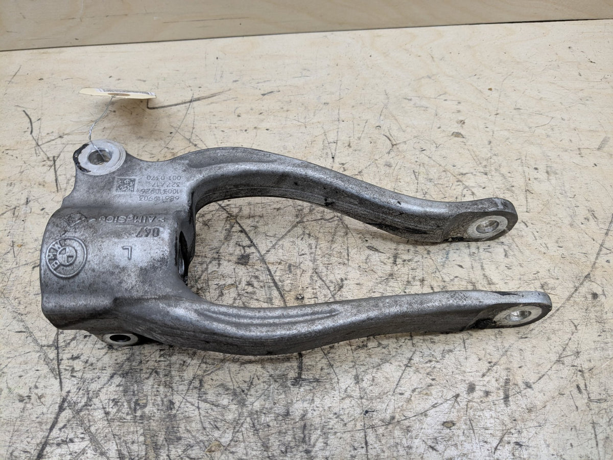 2018-2023 BMW M550i G30 Front Left Driver Spring Strut Shock Absorber Bracket 6861199 OEM