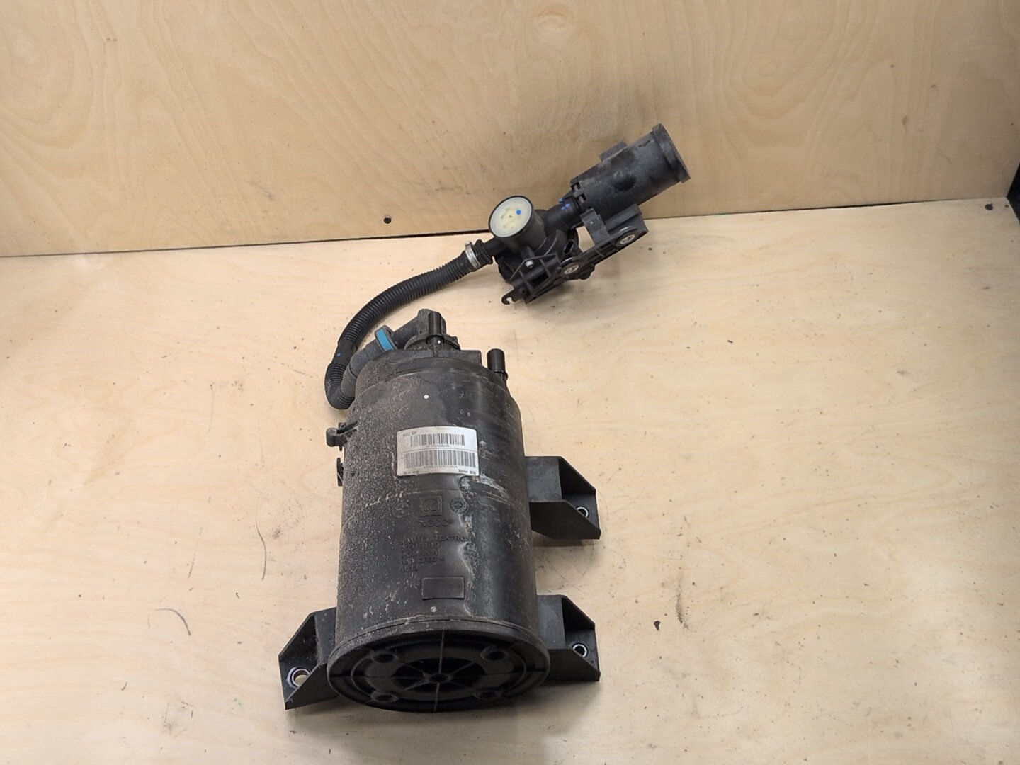 OEM BMW G01 G02 F97 X3 X4 Charcoal Filter Fuel Tank Vapor Evaporator Canister