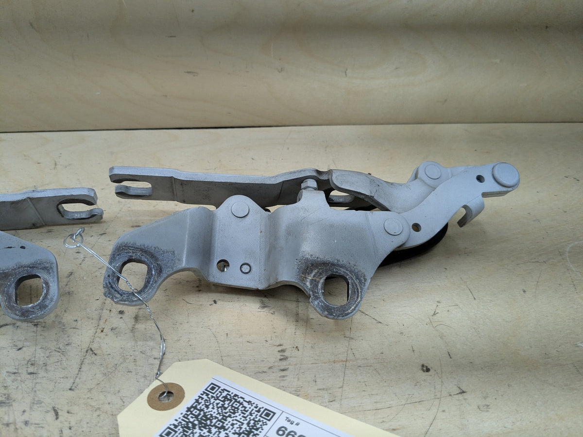 2007-2013 BMW 335i E92 Hood Bonnet Hinges SET 7210677 OEM