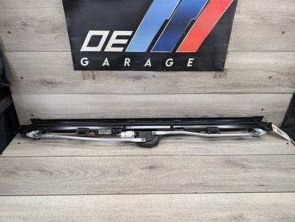 2017-2023 BMW M550i xDrive G30 Rear Windshield Glass Roller Sun Shade Blind 7419496