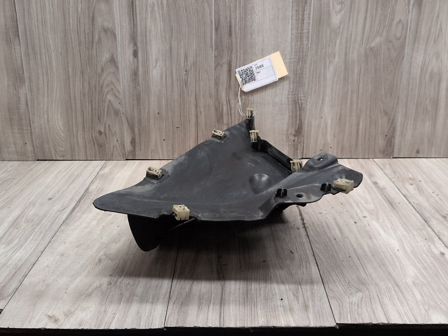 2015 - 2019 BMW X6 F86 Front Right Passenger Bumper Mud Flap 8056384 S63B44T2