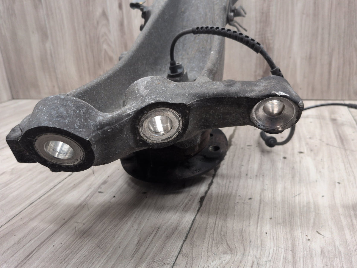 2011-2016 BMW M5 F10 RWD Front Left Driver Spindle Knuckle w/ Bearing 2284053