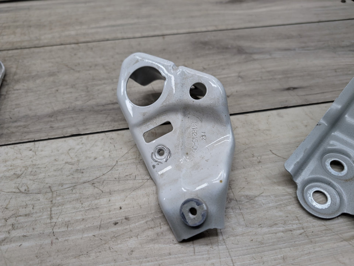 2019 - 2026 BMW X5 G05 Front Left Driver Fender Brackets SET 7418217 B58B30M1