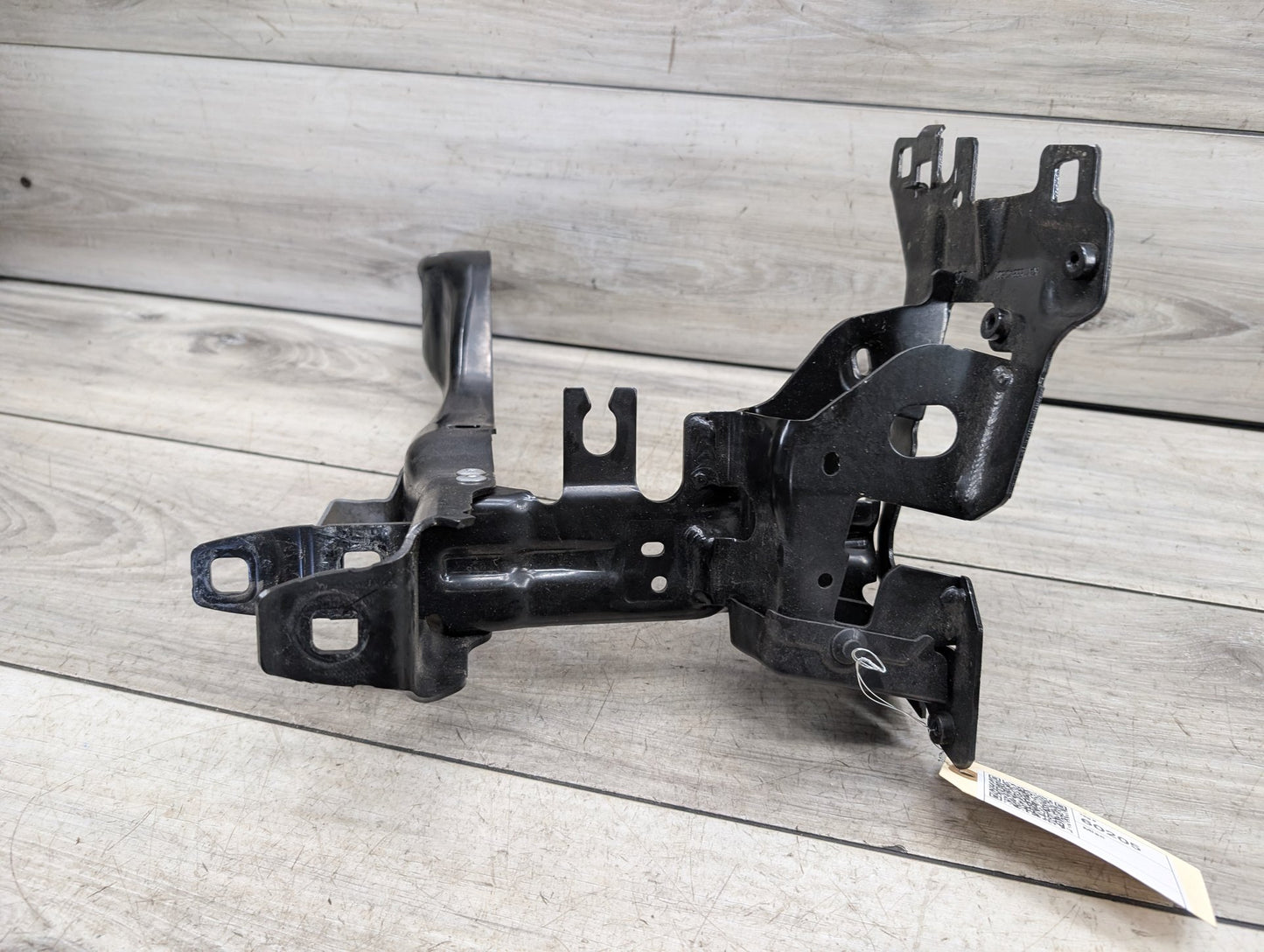 2017-2023 BMW 530i G30 Left Driver Headlight Bracket 7383857