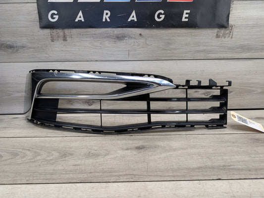 2017-2023 BMW 530i G30 Front Right Passenger Bumper Cover Grille 7385278