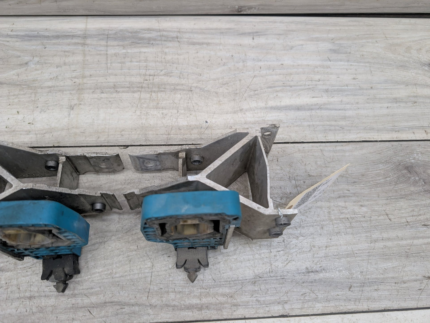 OEM BMW F90 F93 G11 G12 G16 G30 M5 Radiator Mount Support Bracket Left Right SET
