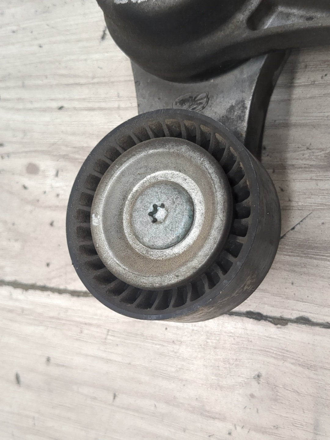 OEM BMW E84 F10 F22 F25 F30 F32 Engine N20 N26 Serpentine Belt Tensioner Pulley