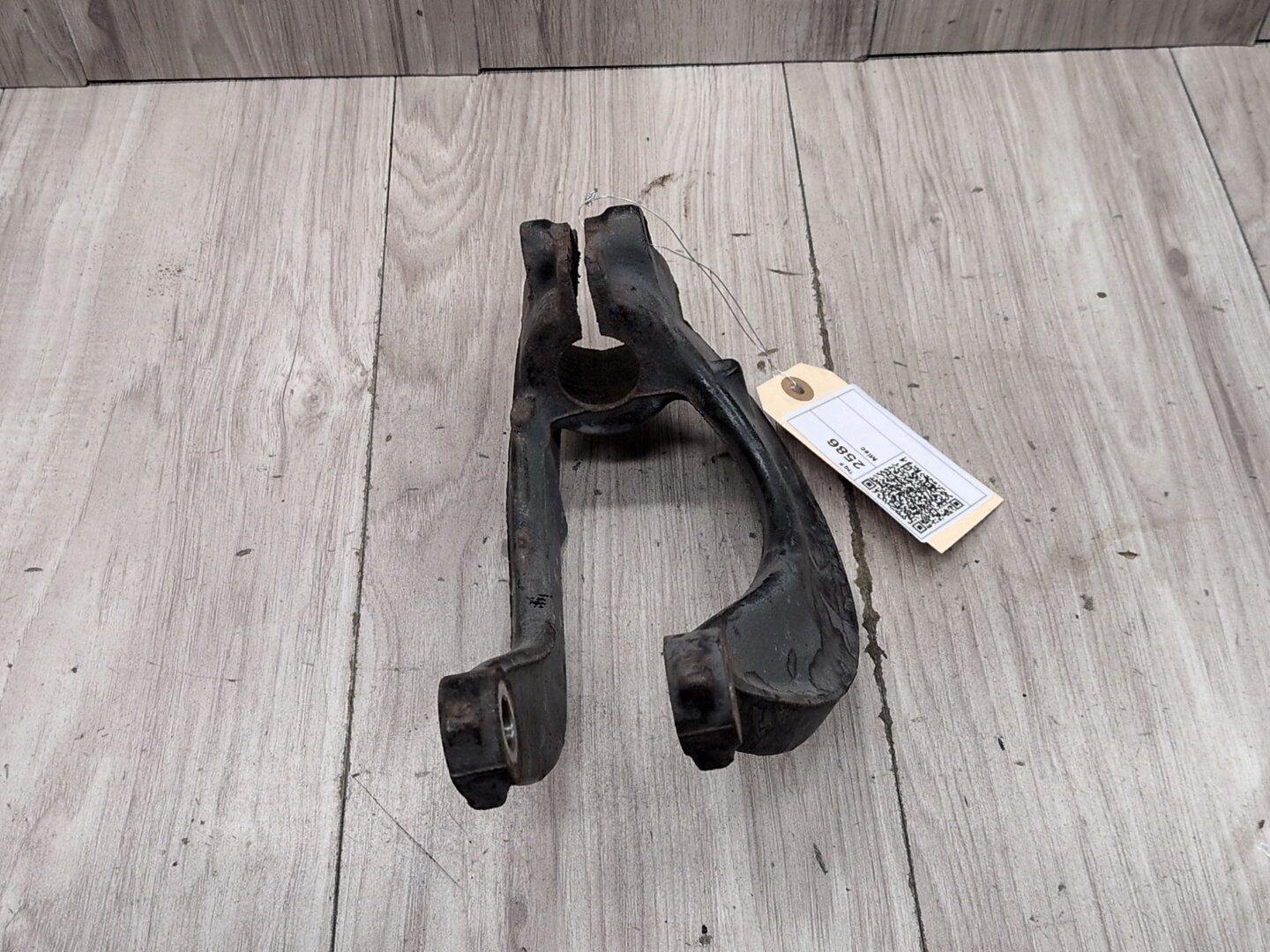 2015 - 2019 BMW X6 F86 Front Right Passenger Spring Strut Shock Absorber Bracket 6851592 S63B44T2