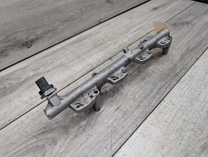 2018 - 2024 BMW X3 G01 Engine Motor Fuel Injector Rail Line 7639979