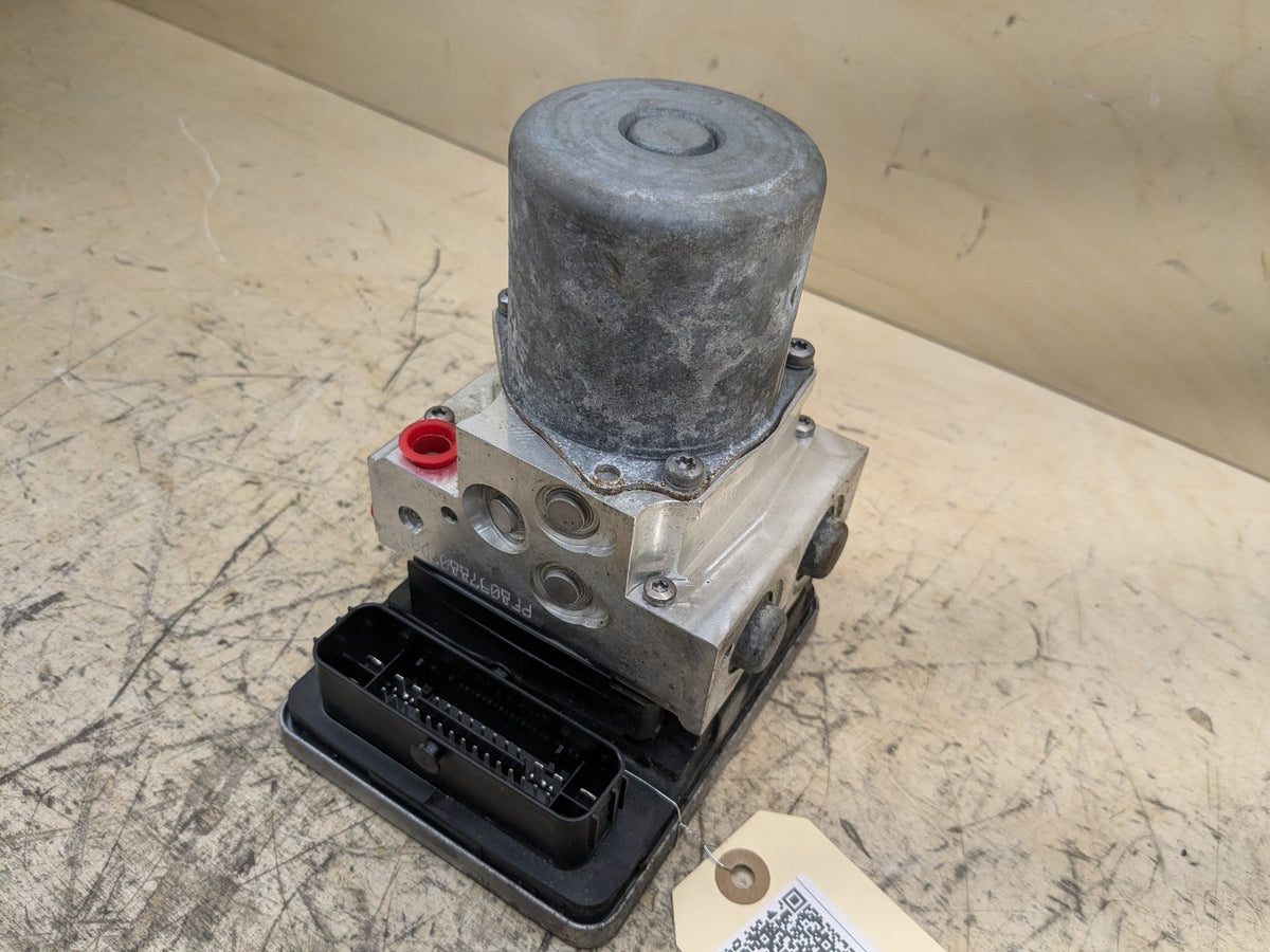 2016-2019 BMW 740Li G12 ABS Pump Module 6893764 OEM