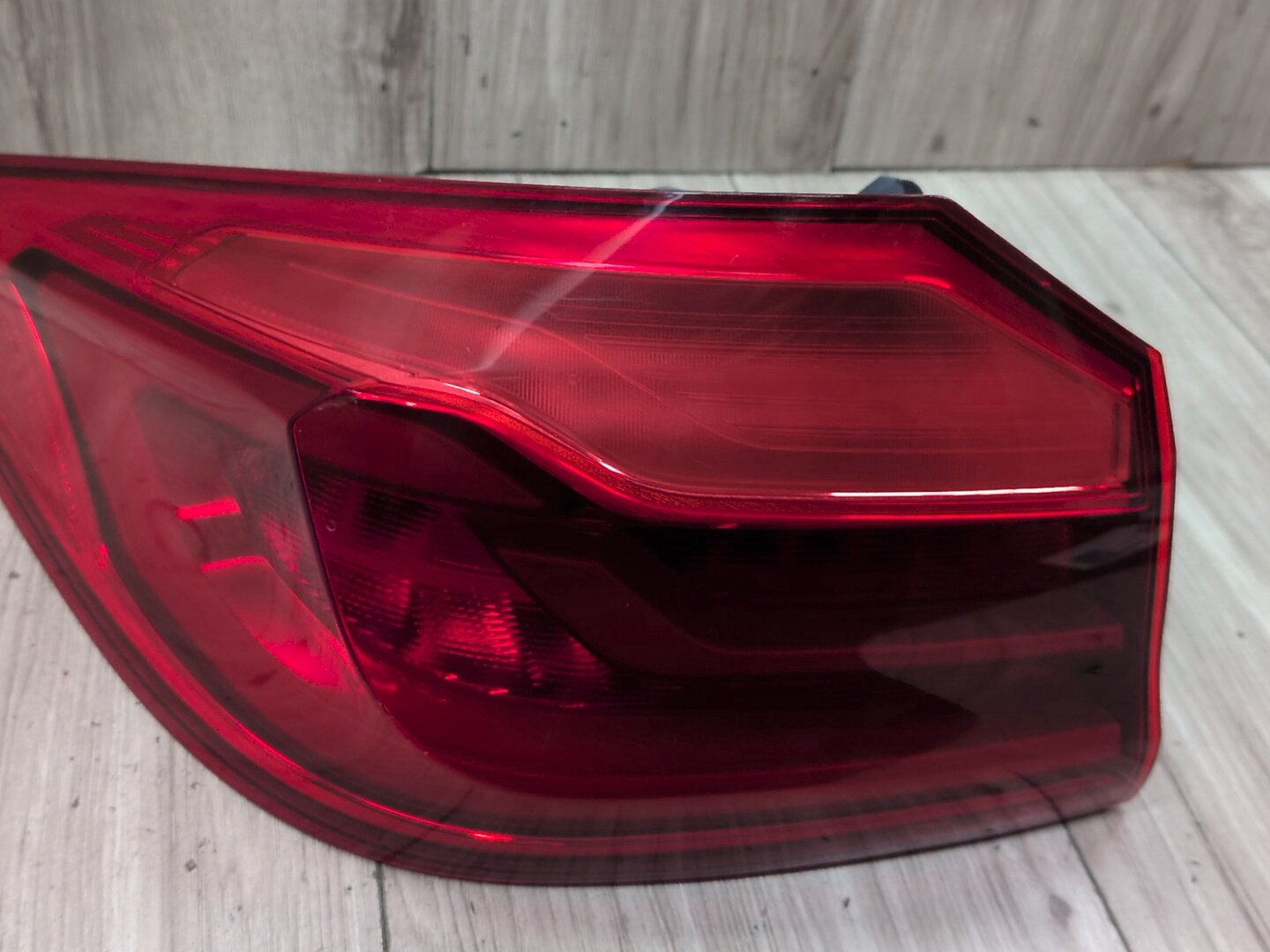 17-20 OEM BMW F90 G30 530 540 M550 M5 Rear Left Driver Side Outer Tail Light