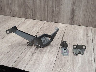 2012-2018 BMW M6 F06 Front Left Driver Fender Brackets SET 7230583 OEM