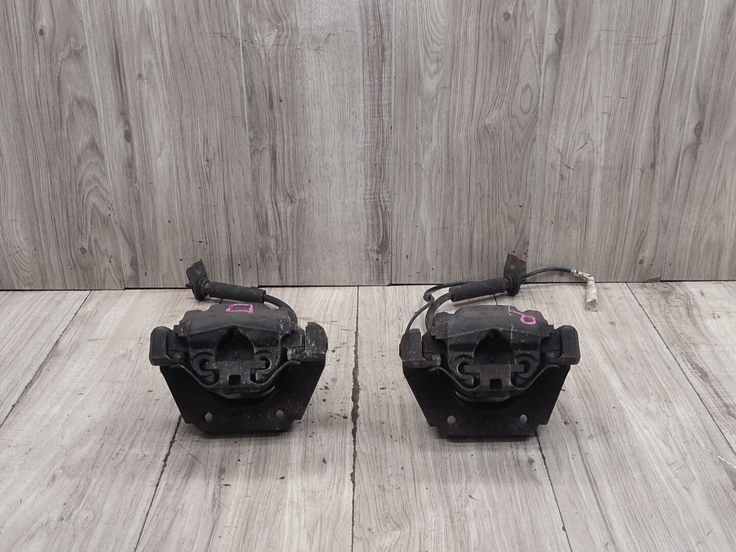 2004-2010 BMW M6 E64 Rear Left Right Brake Caliper SET 2283164