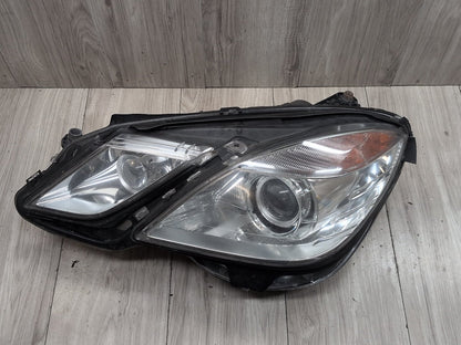 2009-2012 Mercedes-Benz E550 W212 - Front Left Driver Headlight A2128205961KZ