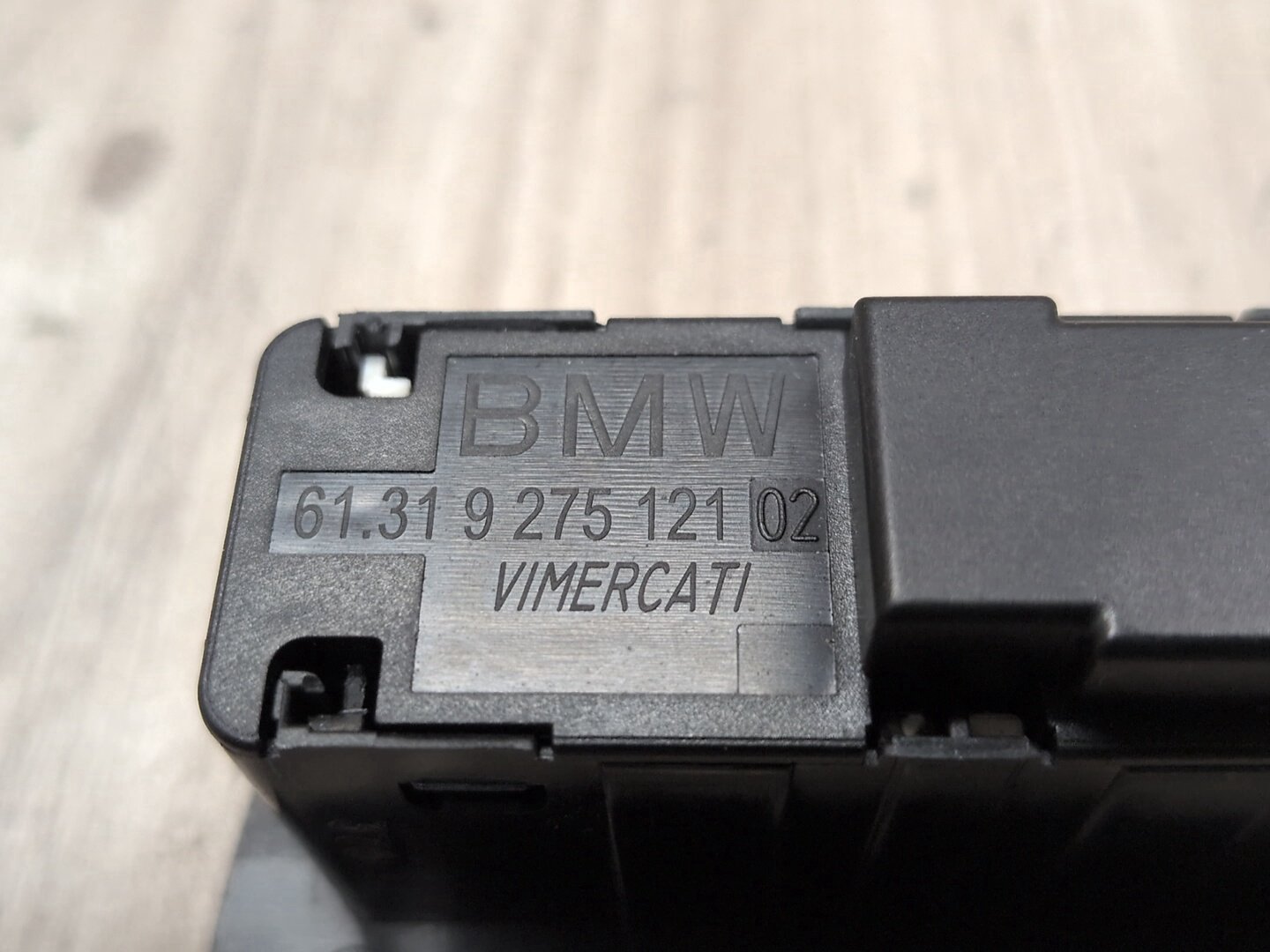 OEM BMW F02 F10 F15 F48 F90 G01 G20 G30 G80 X3 Rear Trunk Lid Center Lock Switch