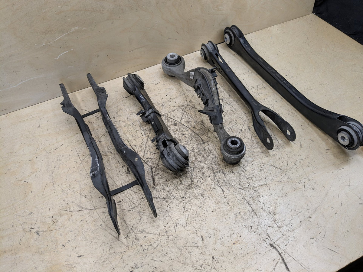 2016-2019 BMW 740i G12 Rear Right Passenger Control Arms SET 6861126