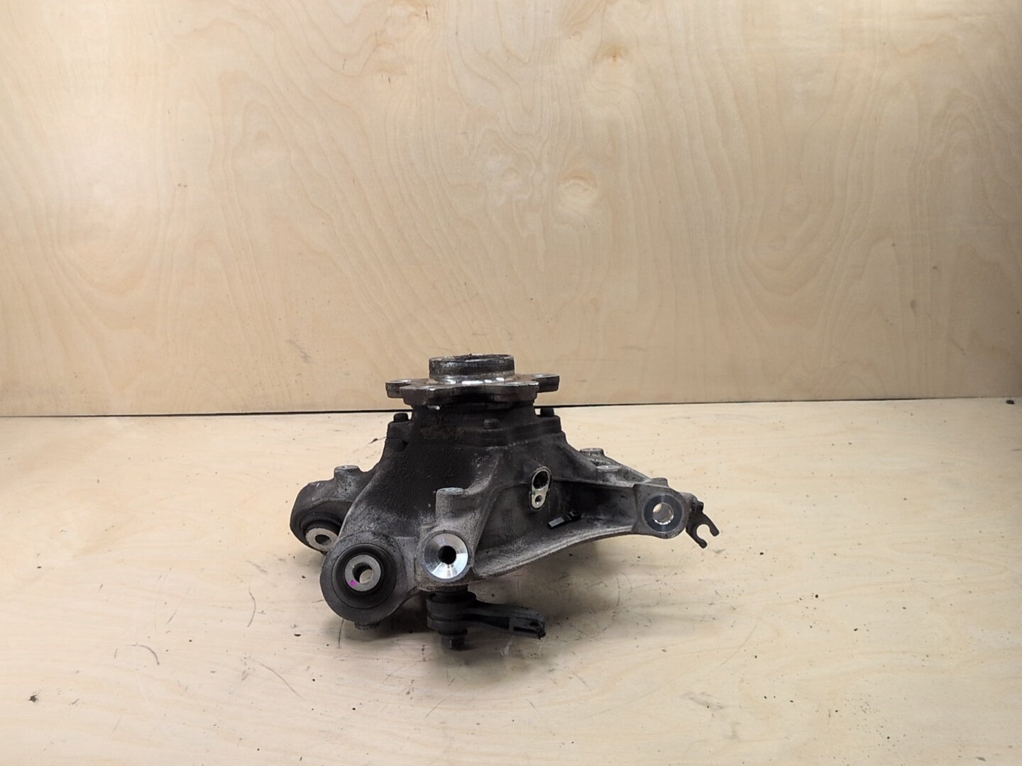 OEM BMW G01 X3 30i 30iX M40iX REAR Left Driver Knuckle Wheel Hub Spindle Bearing