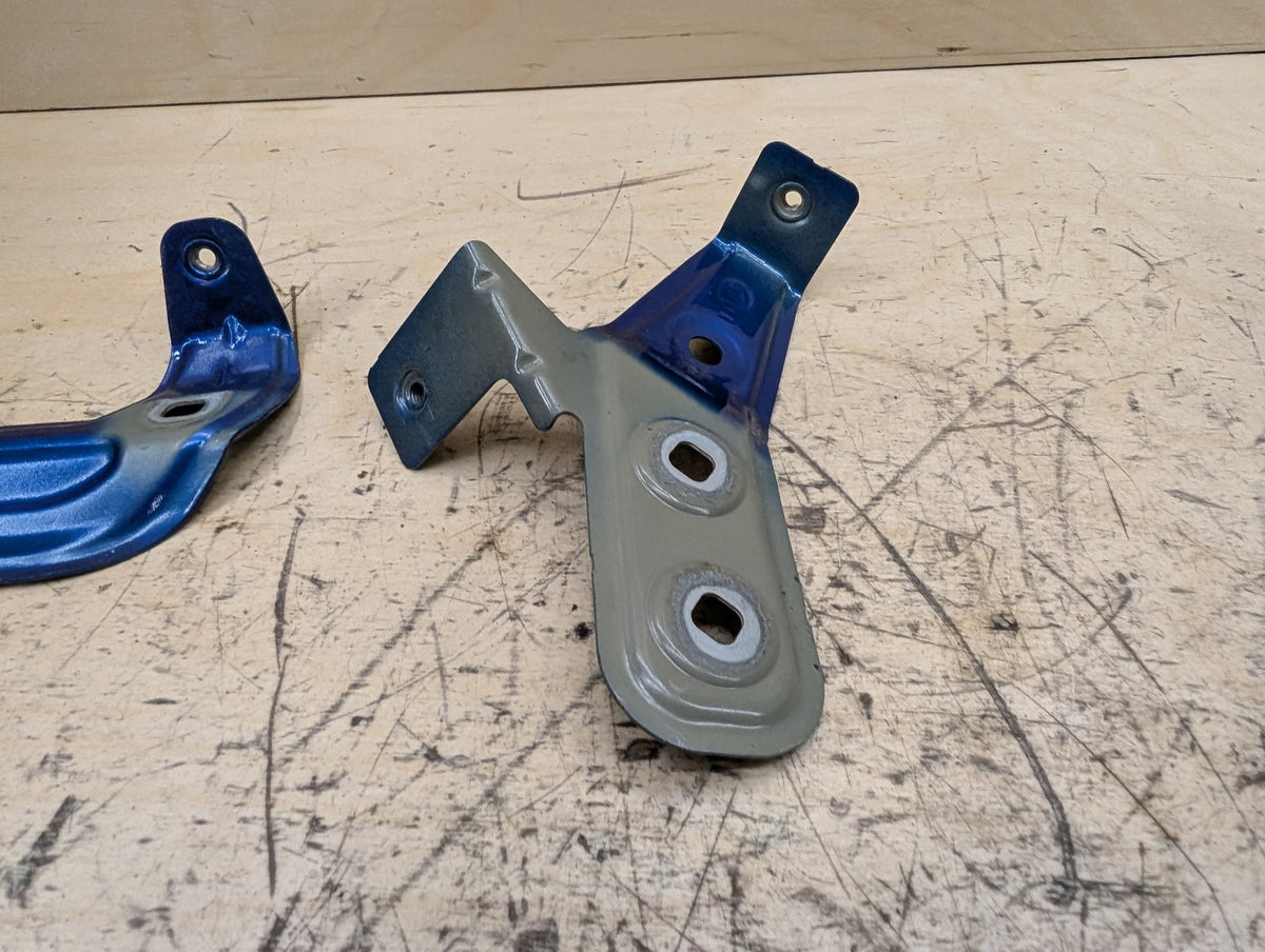 2019-2026 BMW M340i G20 Front Right Passenger Fender Brackets SET 8494438 OEM