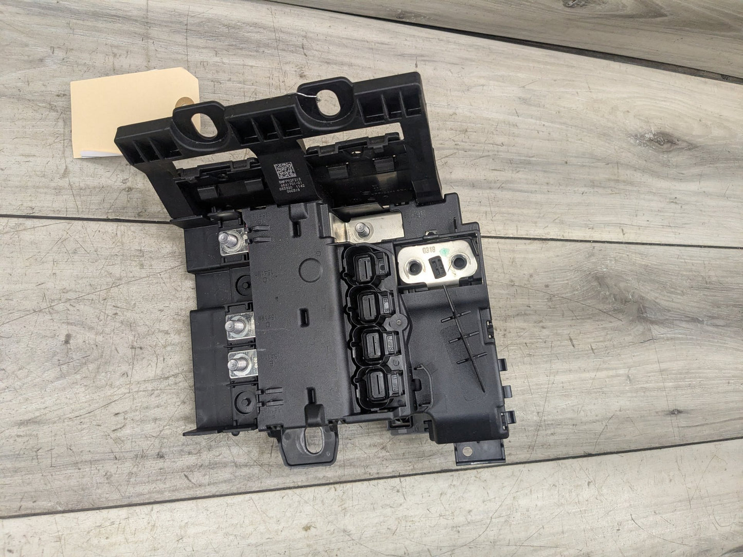 2018 - 2023 BMW X3 G01 Rear Battery B+ Terminal Junction Point Relay Fuse Box 6841701 B58B30M0