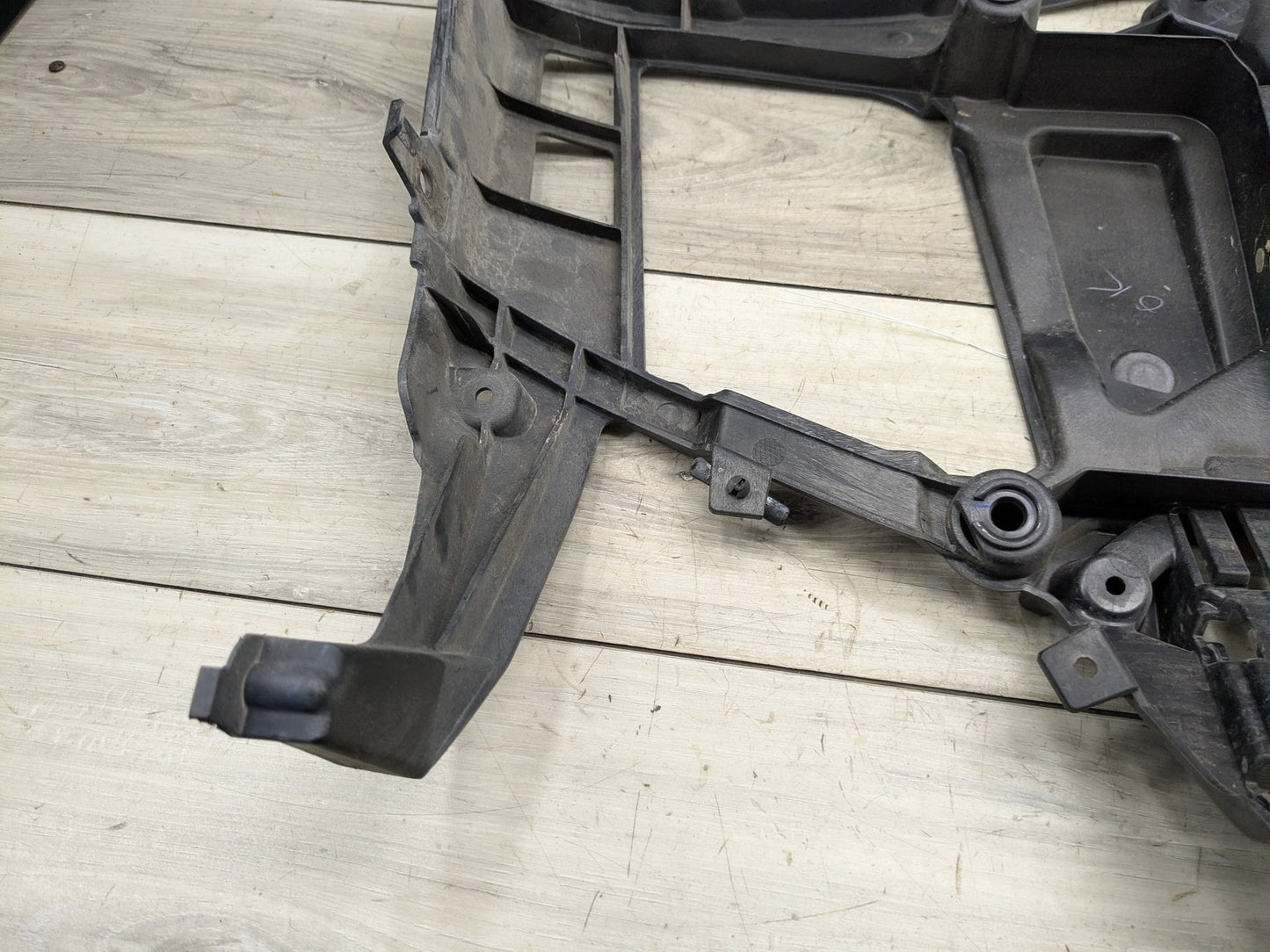 19-21 OEM BMW G20 M SPORT Rear Right Passenger Bumper Support Bracket Mount PAIR