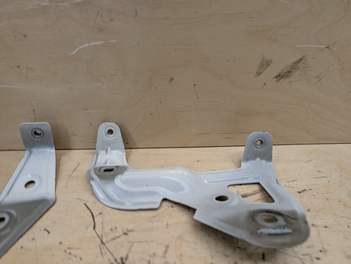 19-25 OEM BMW G20 330 M340 Front Right Passenger Side Fender Holder Bracket SET