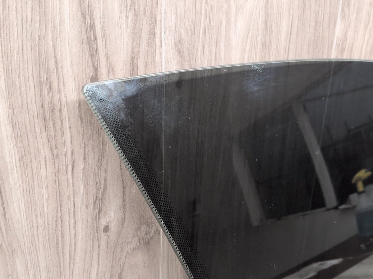 2015-2018 BMW X5 F85 Front Right Passenger Door Window Glass 7470632 OEM