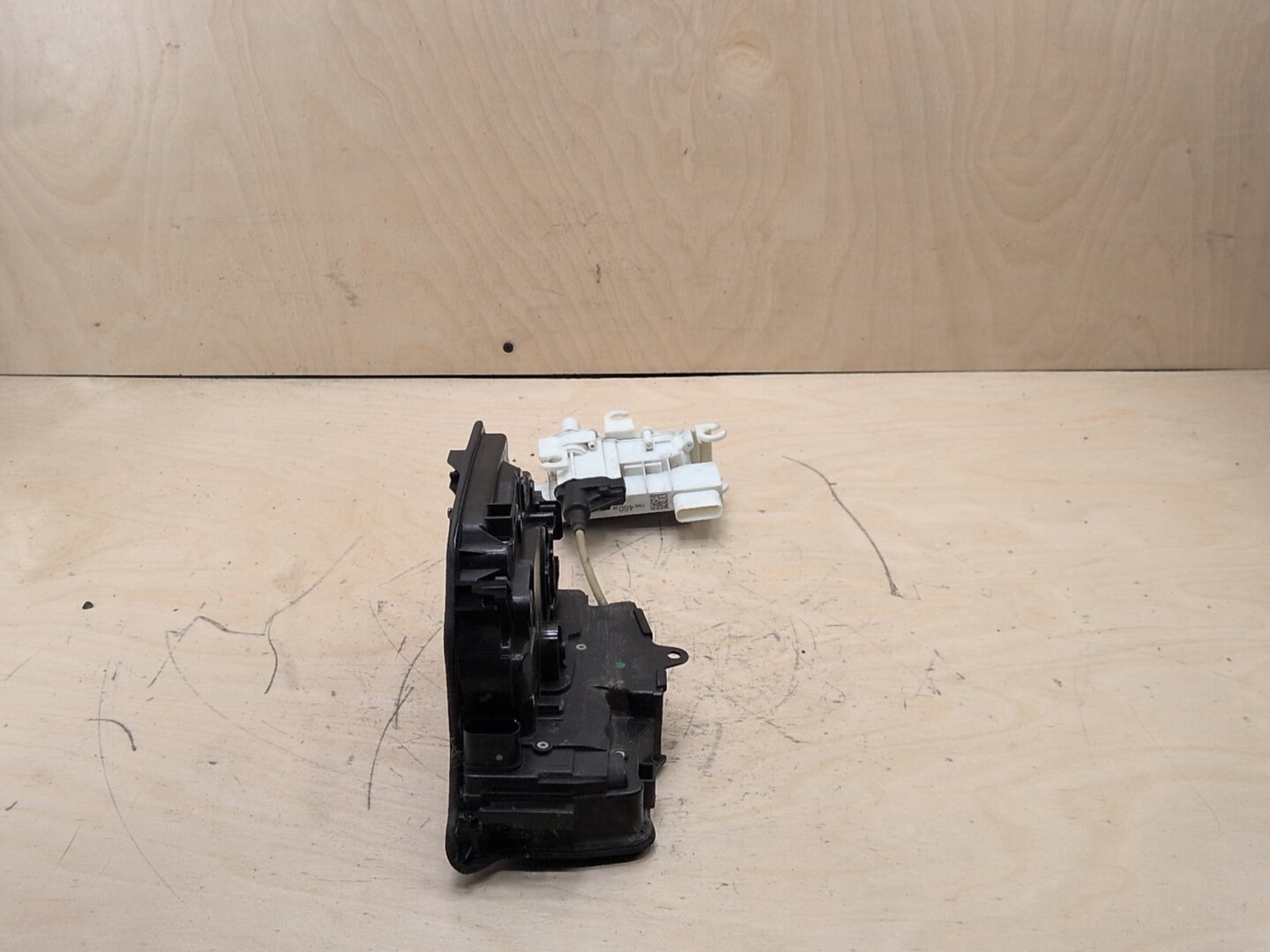 2016-2022 BMW 750i G12 Front Right Passenger Door Latch Lock Actuator w/ Soft Close 2581894
