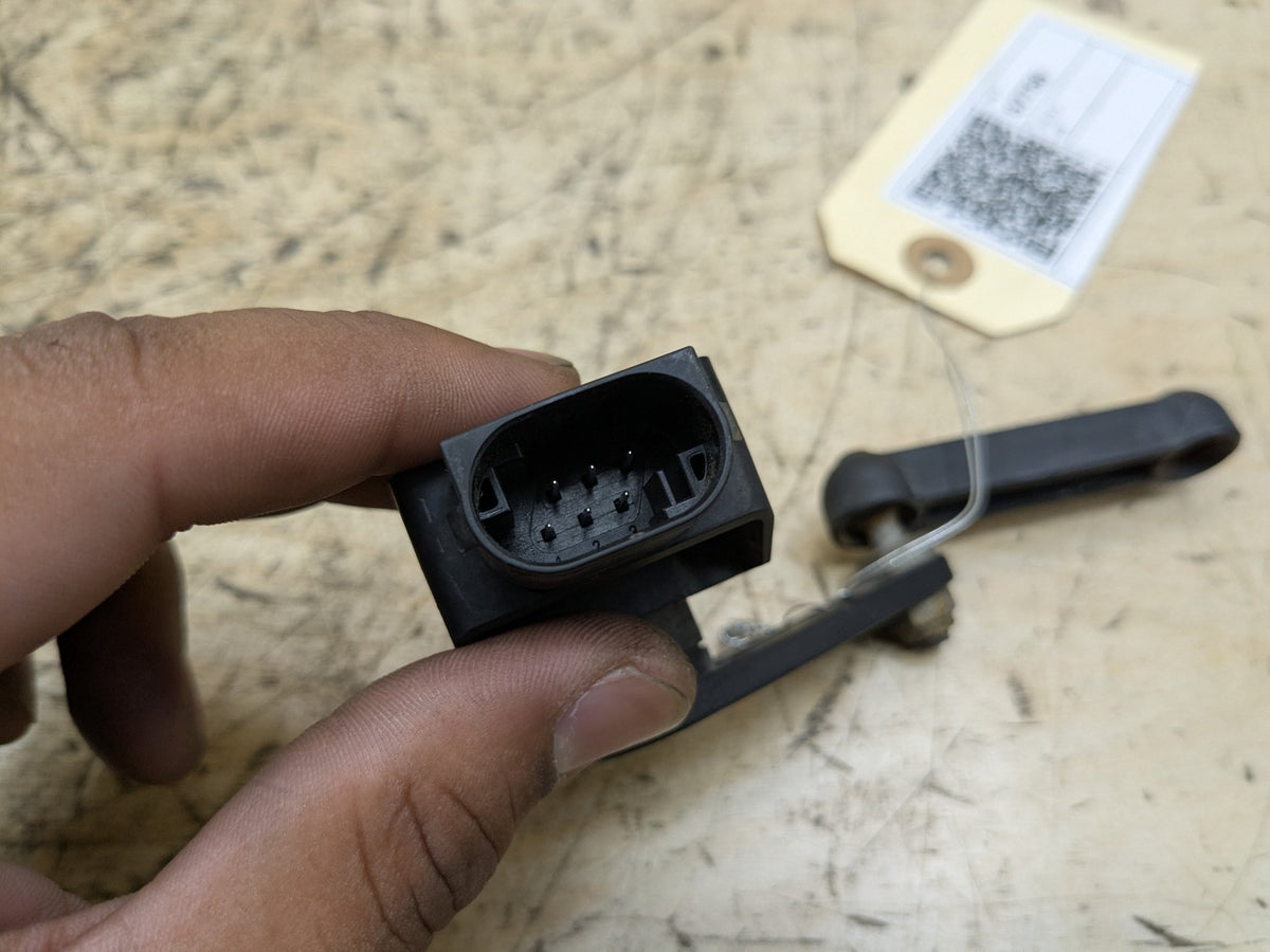 OEM BMW F30 F80 G20 G30 M3 Front Rear Left Right Suspension Height Level Sensor