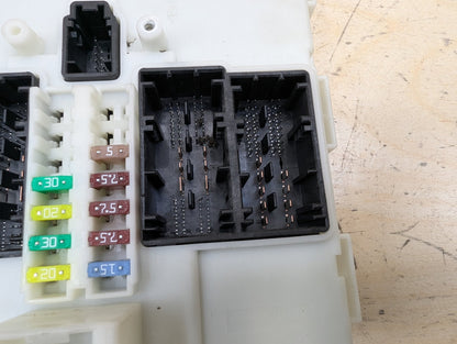 OEM BMW F30 F32 F33 F36 F80 F82 F83 Body Control Junction Box Module FEM + Key