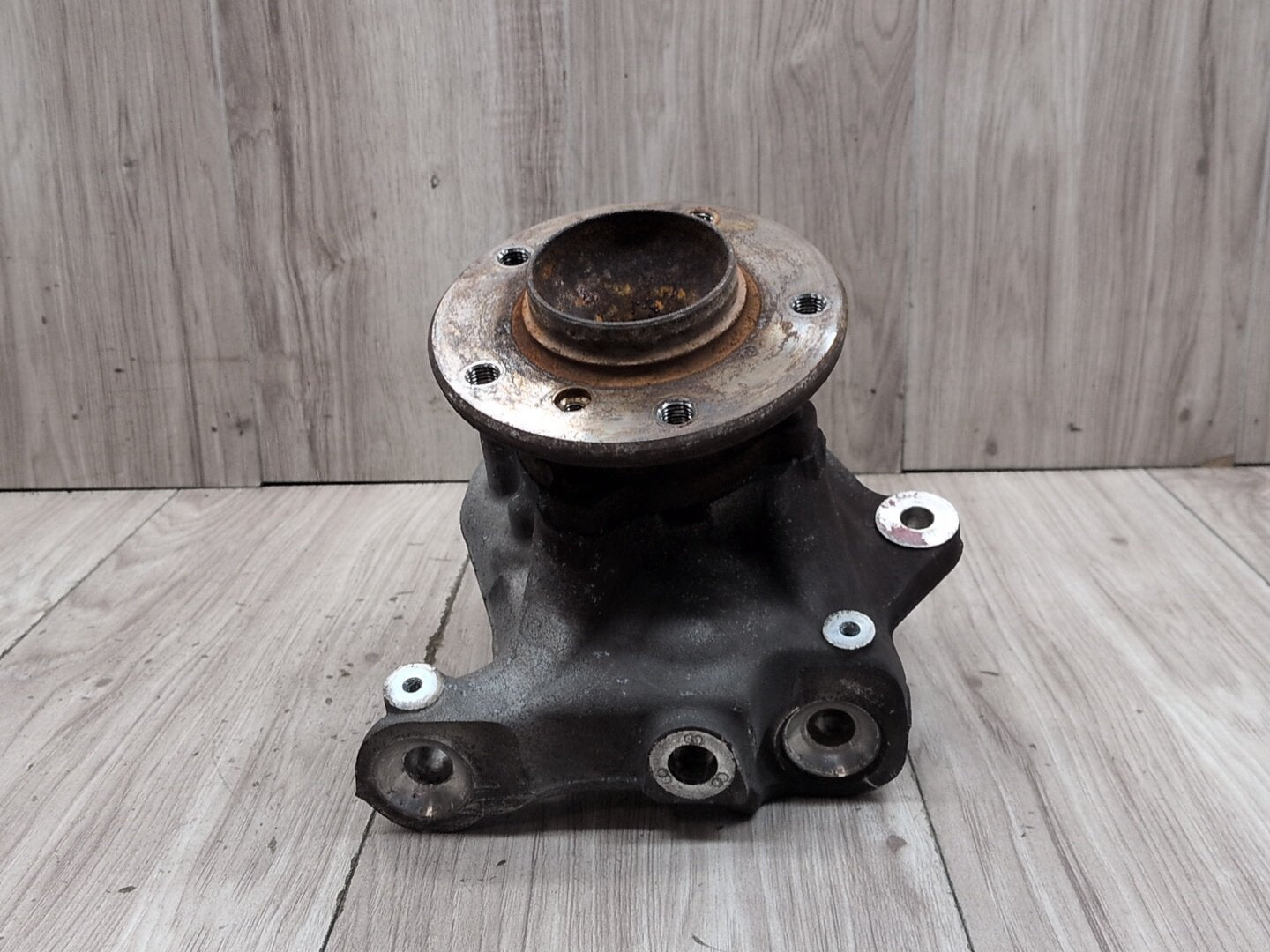 2006-2011 BMW 328i E90 Front Left Driver Spindle Knuckle w/ Bearing 6764443