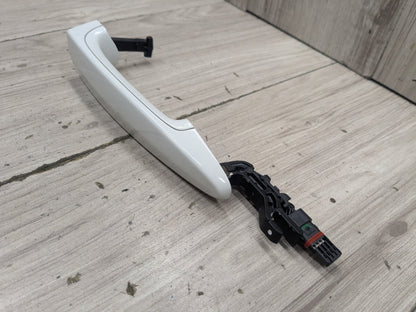 OEM BMW F23 F30 F32 F80 F82 M3 Right Passenger Door Handle COMFORT ACCESS White