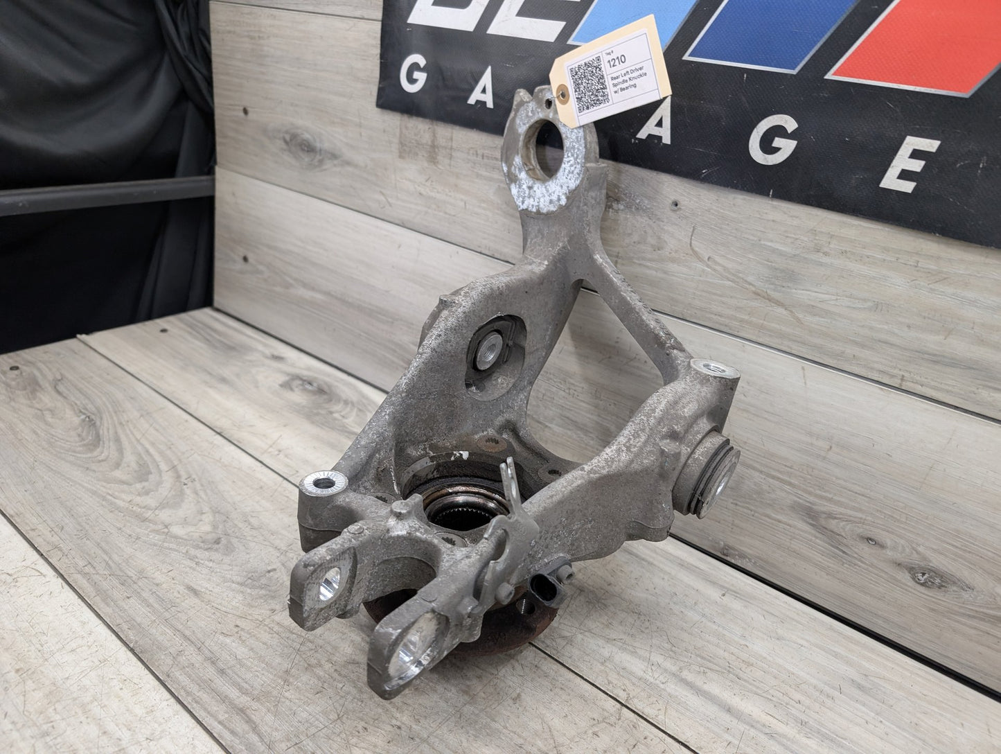 2009 - 2017 Audi Q5 8R Rear Left Driver Spindle Knuckle w/ Bearing 8R0505431F EA888