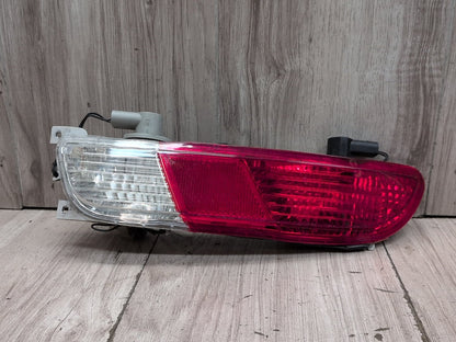 2004-2010 BMW M6 E64 Rear Left Driver Inner Tail Light 7165817 OEM