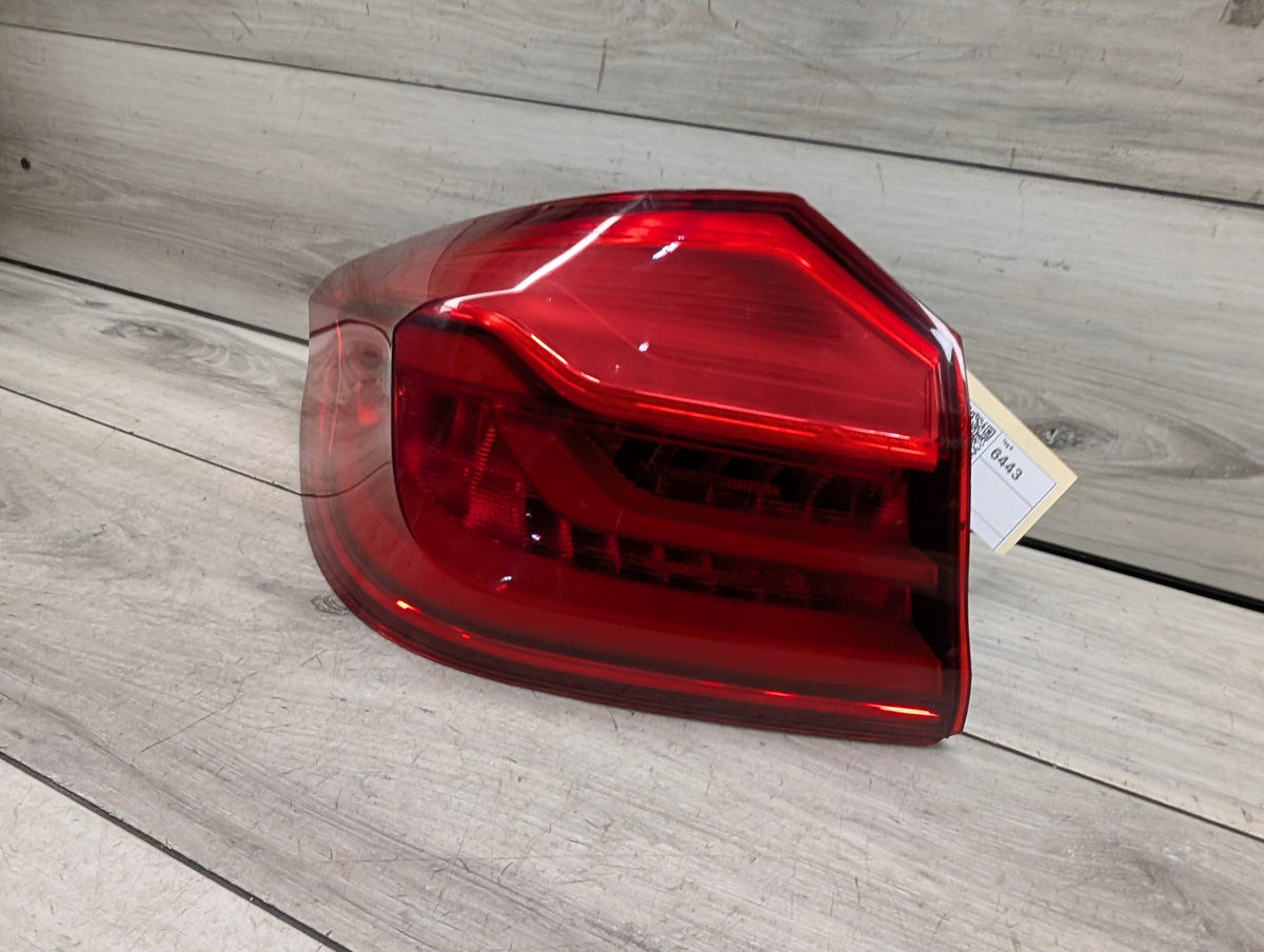 17-20 OEM BMW F90 G30 530 540 M550 M5 Rear Left Driver Side Outer Tail Light