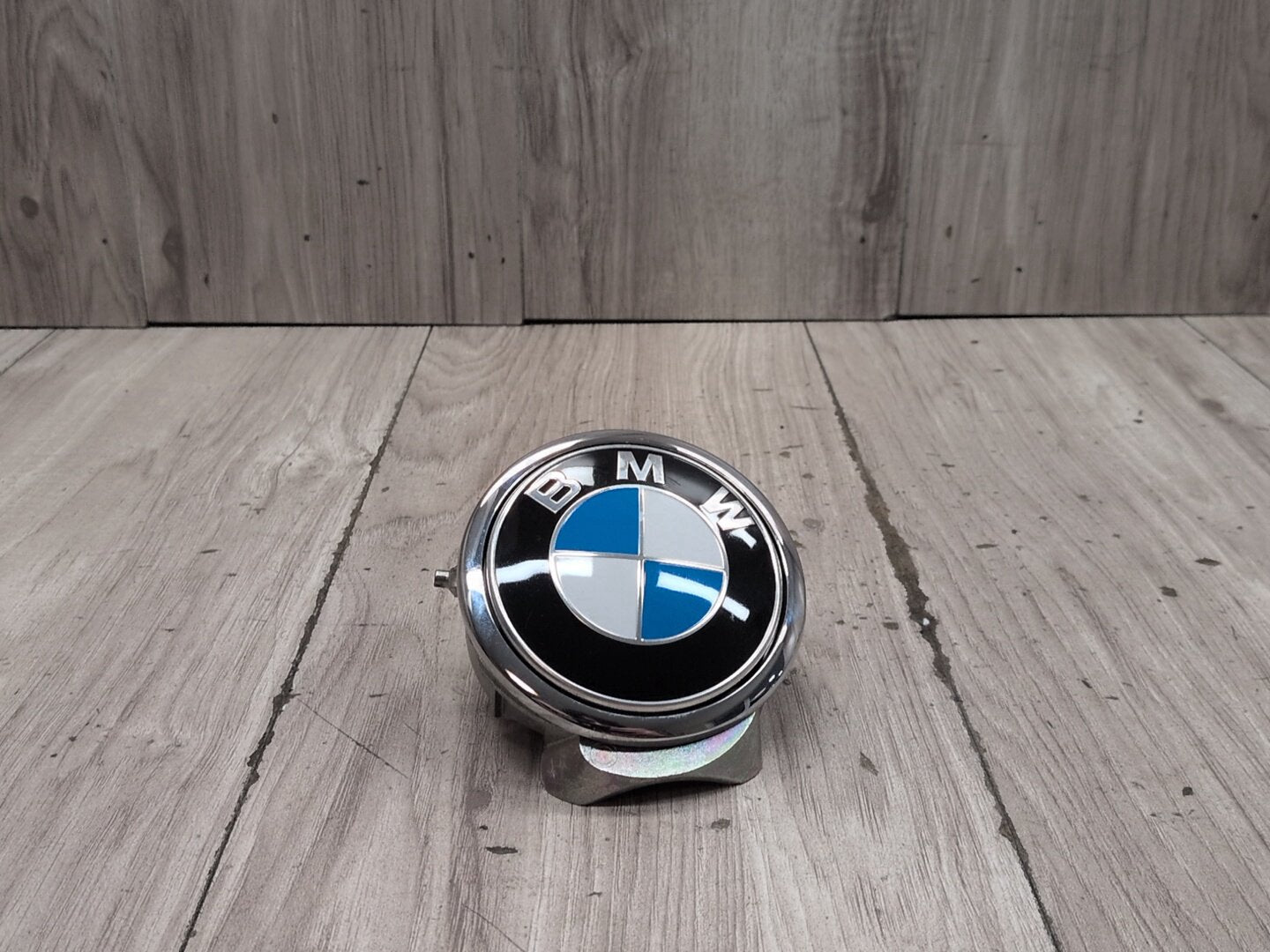 2012-2018 BMW M6 F06 - Liftgate Trunk Lid Emblem PN: 7273659