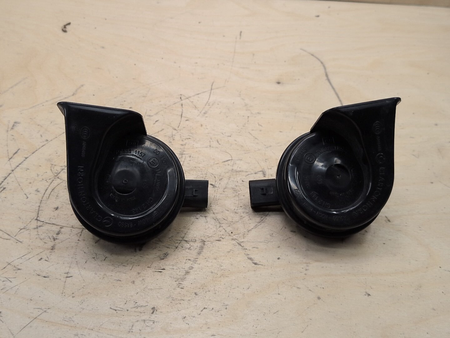 2016-2022 BMW 750i G12 Alarm Horns SET 7342946