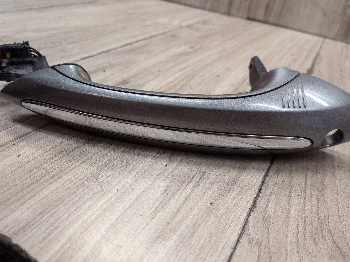 2011-2016 BMW M5 F10 Front Left Exterior Door Handle w/ Comfort Access 7305343