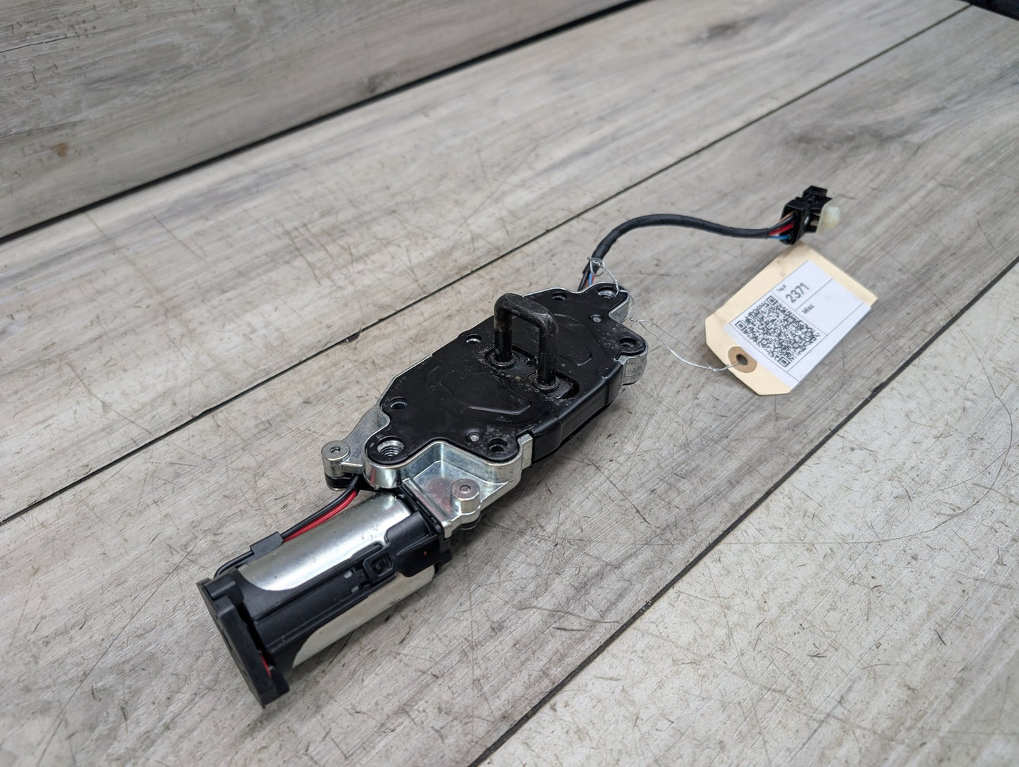 2007 - 2013 BMW X5 E70 Liftgate Trunk Lid Liftgate Lock Latch Actuator 4443052 N62B48B