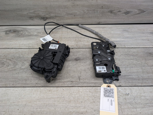 2018 - 2024 BMW X3 G01 Liftgate Trunk Lid Liftgate Lock Latch Actuators SET 7383561 B46B20O1