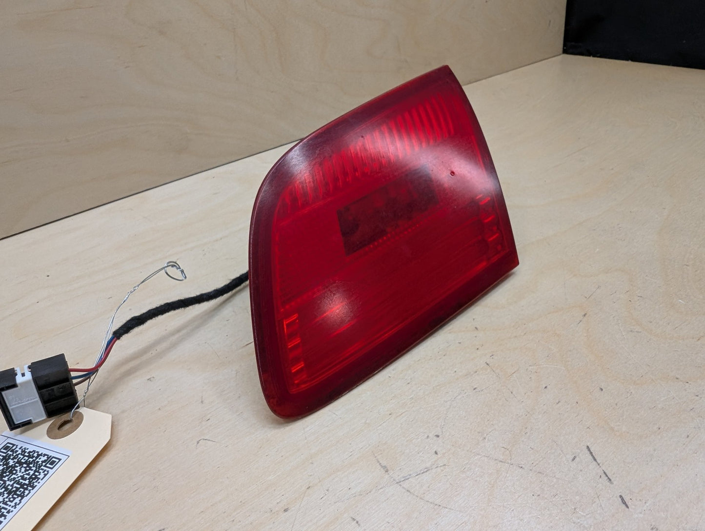 07-10 OEM BMW E93 328 335 M3 CONVERTIBLE Rear Right Passenger Inner Trunk Tail Light