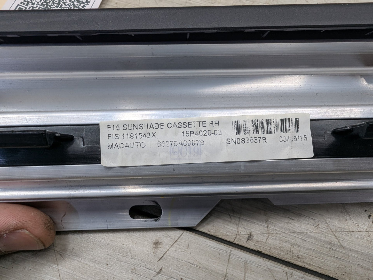 2014 - 2018 BMW X5 F15 Rear Right Passenger Door Window Glass Roller Sunshade Blind 7373634 N63B