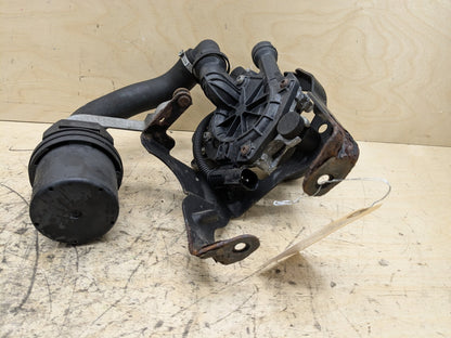 OEM BMW E82 E88 E90 E92 E93 Engine N51 Secondary Smog Air Injection Pump Motor