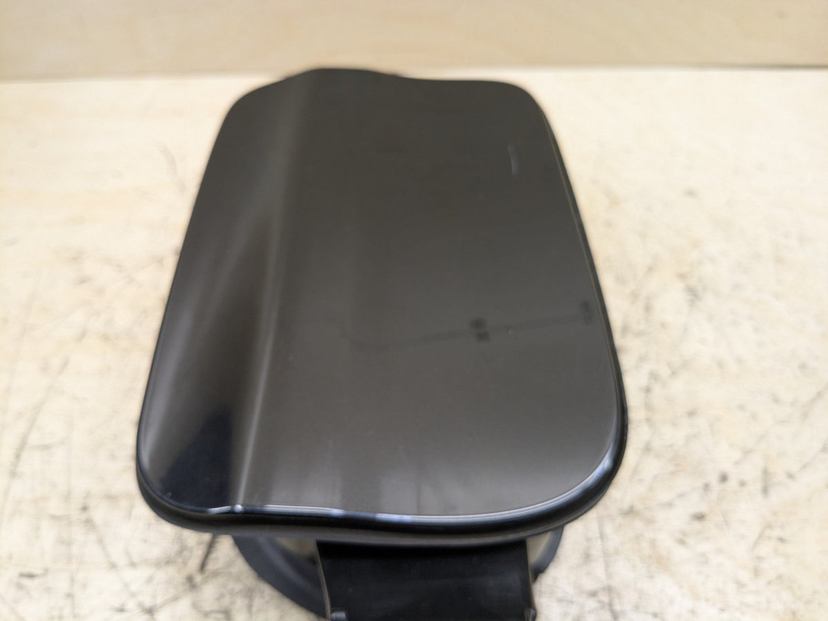 2016-2019 BMW 740i G12 Gas Cover Assembly 7358677 OEM