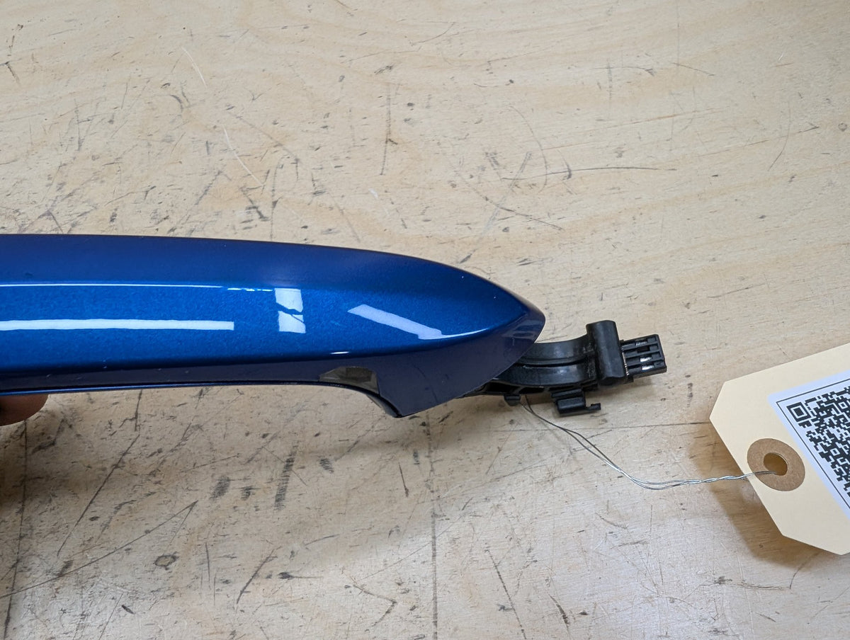 2019-2026 BMW M340i G20 Front or Rear Right Passenger Exterior Door Handle w/ Comfort Access 8492050 OEM