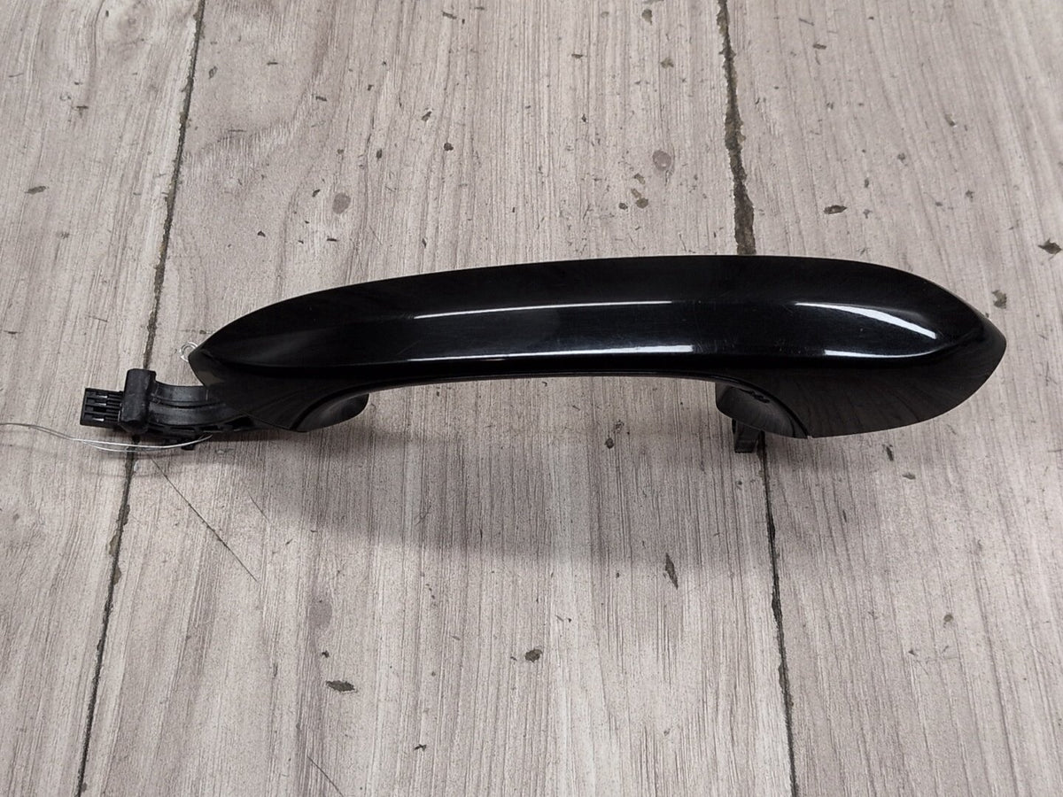2018-2024 BMW X3 G01 Front or Rear Right Passenger Exterior Door Handle w/ Comfort Access 8492022 OEM