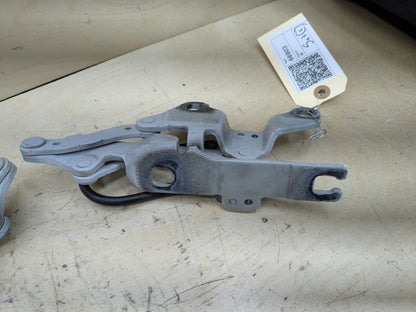 2007-2013 BMW 335i E92 Hood Bonnet Hinges SET 7210677 OEM