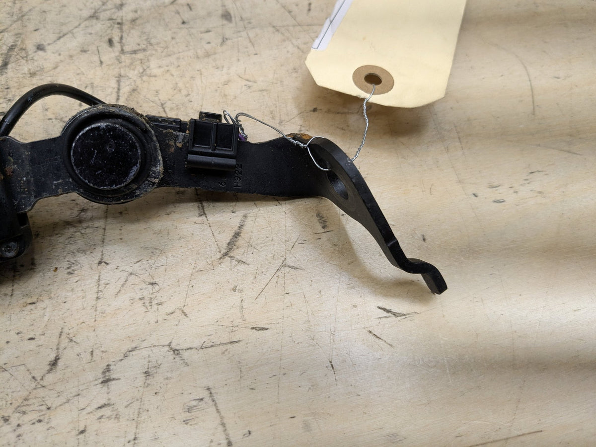 OEM BMW F90 M5 G30 530 540 M550 Rear Right Passenger Seatbelt Seat Belt Buckle